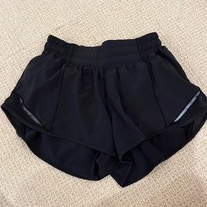 Hotty Hot Low-Rise Lined Shorts 2.5”